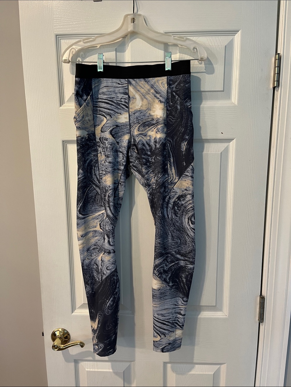 lululemon athletica Women's Marble-Print Leggings in dark blue & cream 27”